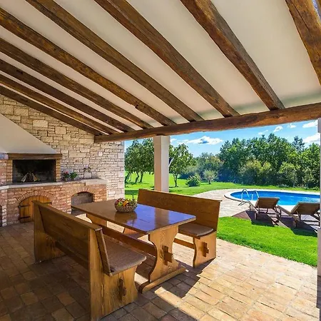 Lovely In Istria With Outdoor Swimming Pool Katun Lindarski
