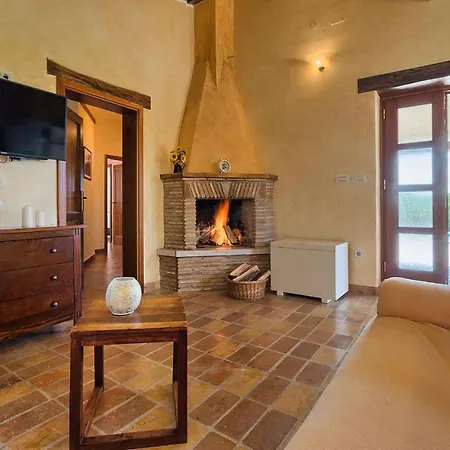 Dom wakacyjny Lovely In Istria With Outdoor Swimming Pool *