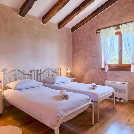 Nyaraló Villa Fiore *