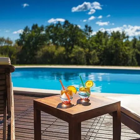 Dom wakacyjny Lovely In Istria With Outdoor Swimming Pool Katun Lindarski